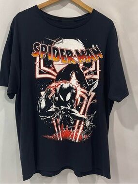 Marvel Spider-Man Graphic Tee - Black with Red and White Accents